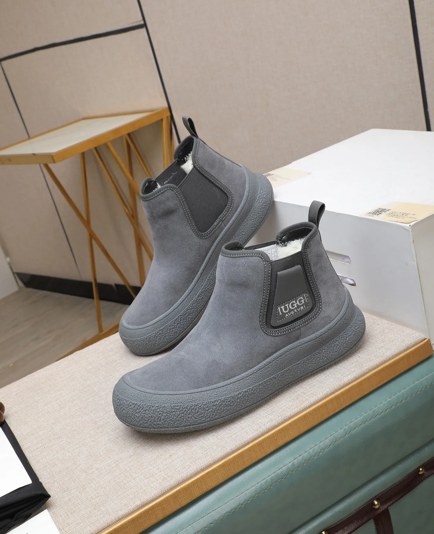 Men's shoes 💰580 IUGGI new retro presbyopia men's shoes, casual and versatile, full of high-end sense, fashionable, luxury and personalized style, joint model, retro presbyopia factor, full of handsome style, first layer suede cowhide, lining wool, rubber outsole, light and non-slip size: 39-44